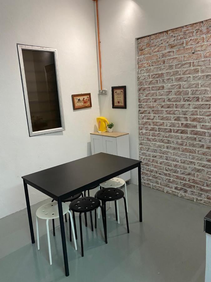 Homestay "Feel At Home" Near A Famosa & Jonker Street For 4-7 People Malacca Exteriör bild